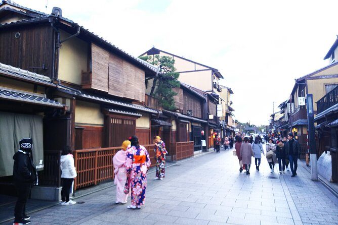 Kyoto Late Bird Walking Tour - Stop 4: Gion Stroll—Old-Style Houses and Geisha-maiko Sightlines