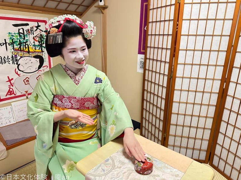 Kyoto: Lunch or Dinner with Maiko - Kyoto Maiko lunch or dinner: what this experience really is