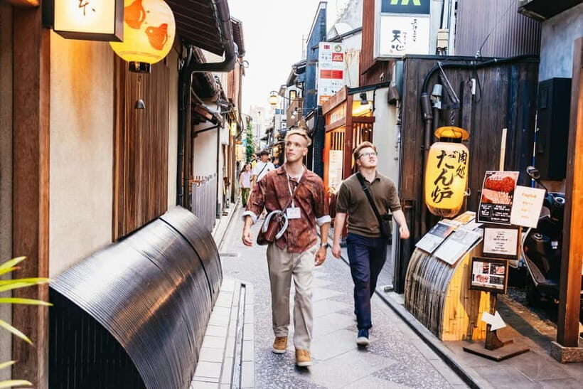Kyoto Night All-Inclusive Eats and Streets, Gion and Beyond - Yasaka Jinja after dark: the shrine look you usually miss