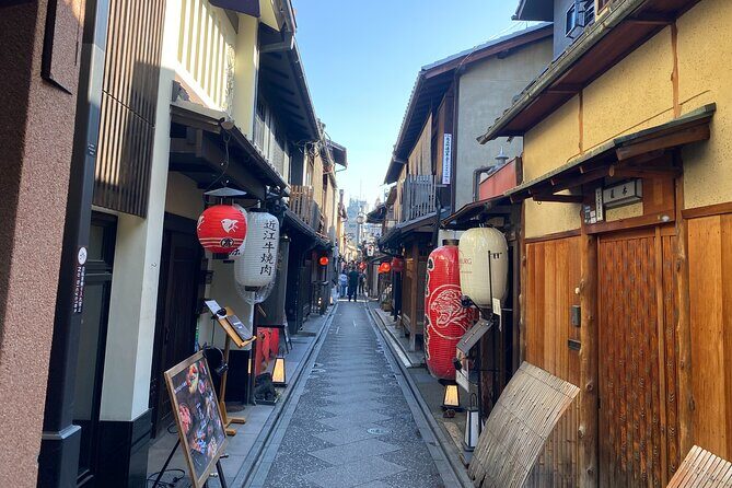 Kyoto Night Food Tour Explore Kiyamachi's Culinary Delights - Kiyamachi Street by the water: two hours of order, stroll, and atmosphere