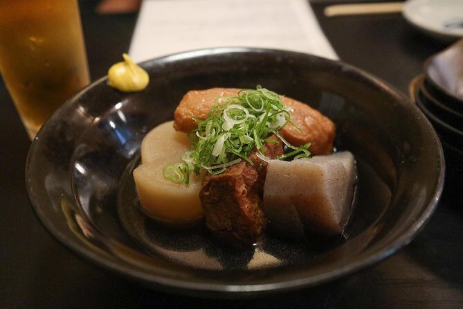 Kyoto Night Foodie Tour in Gion (9+ dishes + 6 Sake tastings) - Stop 1: Gion Shirakawa vibes and an obanzai-style Kyoto introduction
