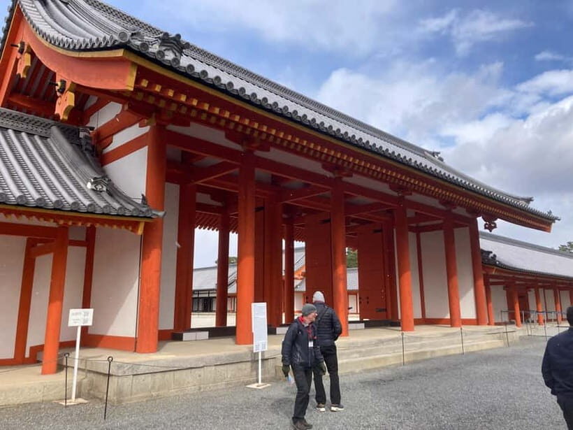 Kyoto: Nijo Castle and Kyoto Imperial Palace Guided Tour - Guide quality is the real differentiator (names you might get)