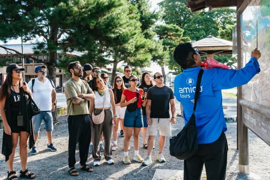 Kyoto: Nijo Castle, Kiyomizu & Fushimi Inari Guided Tour - Fushimi Inari Taisha: your own pace through the torii maze