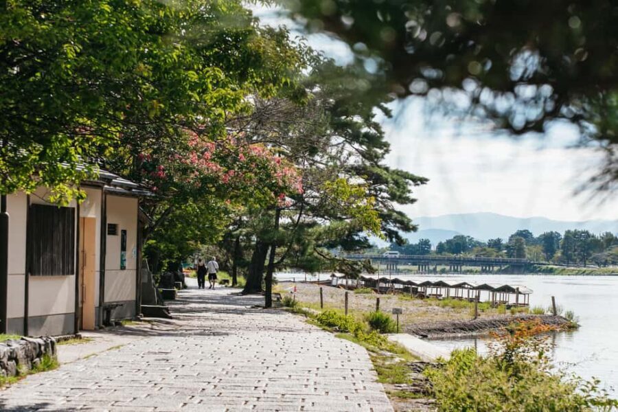 Kyoto: Nijo Castle, Kiyomizu & Fushimi Inari Guided Tour - The guide and driver factor: bilingual clarity and calm timing