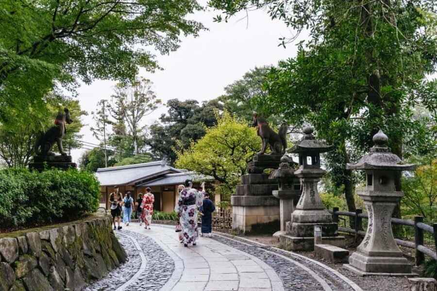 Kyoto: Nijo Castle, Kiyomizu & Fushimi Inari Guided Tour - Time, walking, and crowd reality (what to plan for)