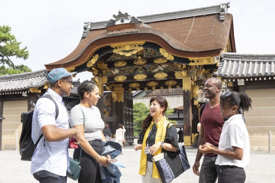 Kyoto: Nijo-jo Castle and Ninomaru Palace Guided Tour - Your short route: what you’ll see and why each stop matters