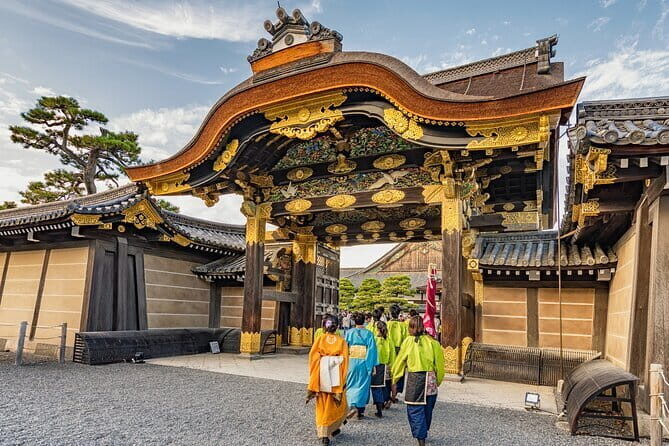 Kyoto: Nijo, Kinkaku-ji, Arashiyama, Kiyomizu & Fushimi Inari - Key highlights worth knowing