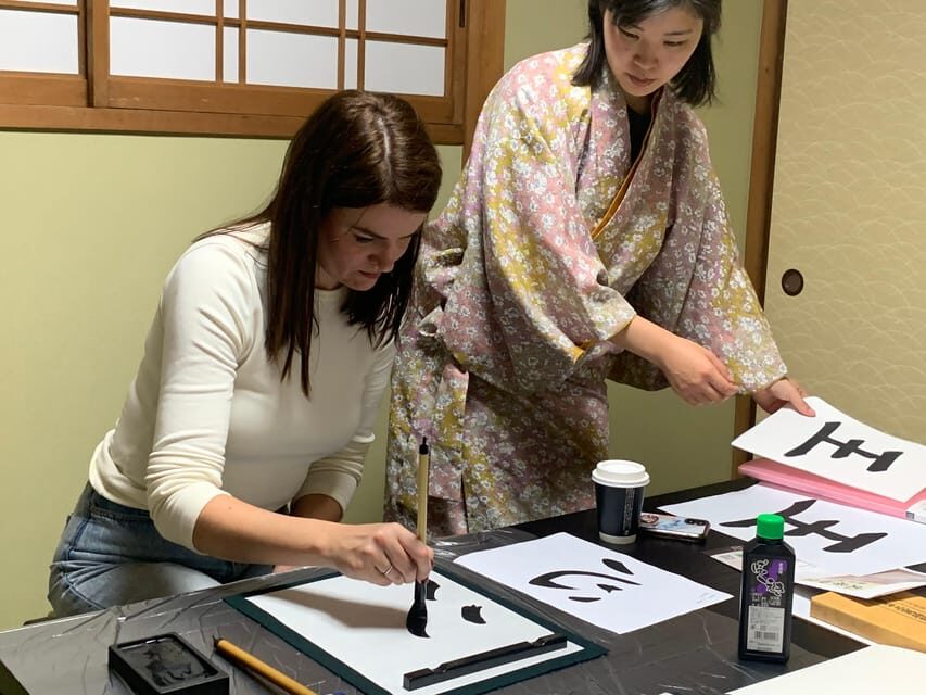 Kyoto Ninenzaka : Japanese Calligraphy Class in Townhouse - Key highlights worth your attention