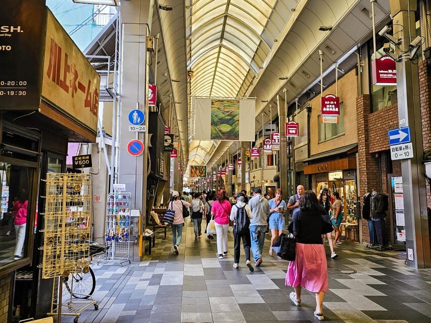 Kyoto: Nishiki Market and Depachika Food Tour with a Local - Nishiki Market for one focused hour: what to taste and why