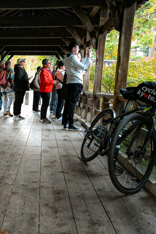 Kyoto: North Kyoto Guided Cycling Tour with Lunch - Safety briefing, then Nishi Hongan-ji Temple the right way