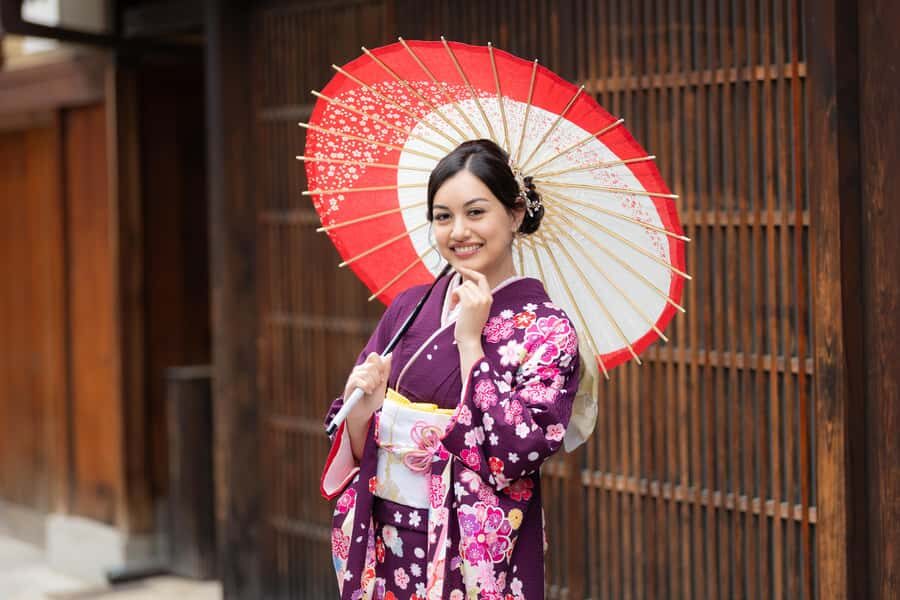 Kyoto: Premium Kimono Rental for 1 day to stroll around - Who this kimono rental suits best (and who should think twice)