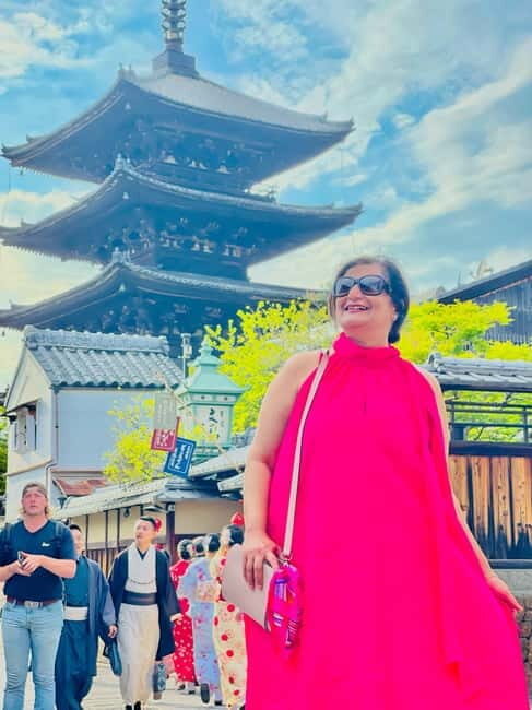 Kyoto: Private Customized Tour With English Speaking Guide - Yasaka Pagoda at Sunset: The Photo Timing Payoff