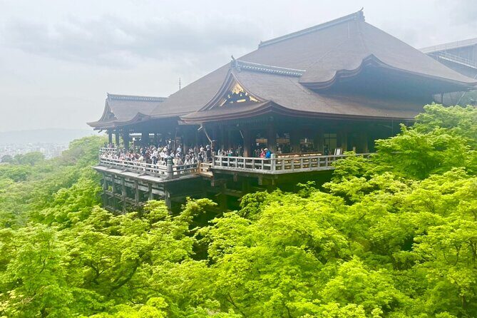 Kyoto Private Tour: 1350 Years of History, Hotspots & Hidden Gems - The meeting point that sets the tone: Kyoto Station to Kawaramachi