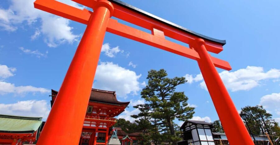 Kyoto: Private tour with Kyoto's licensed guide. Spanish - Nijo Castle: Edo-era power and why the interiors feel theatrical