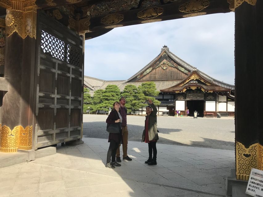 Kyoto: Private Walking Tour with Kiyomizu Temple & Gion - Yasaka Shrine: How to Pray (Not Just What to See)