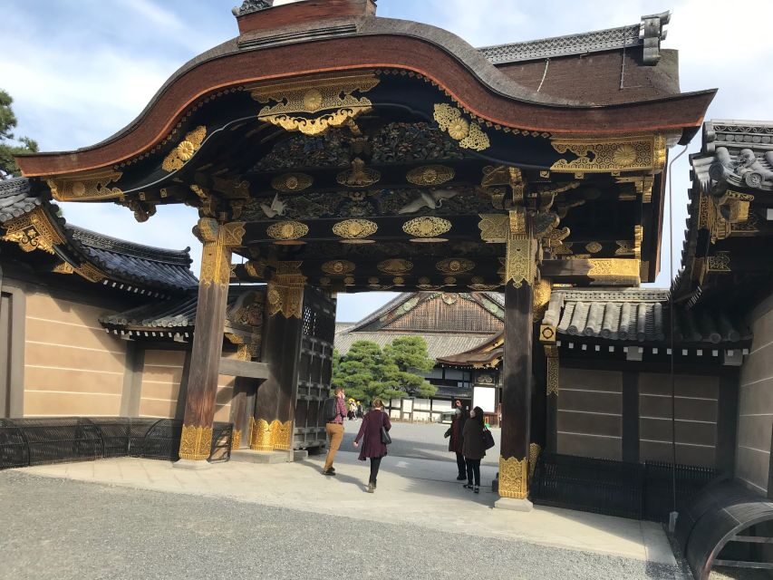 Kyoto: Private Walking Tour with Kiyomizu Temple & Gion - Nishiki Market: Tasting Kyoto Downtown (With a Guide’s Timing)