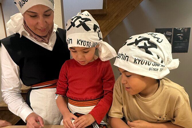 Kyoto Ramen Bowl Painting and Michelin Cooking Class - Paint your ramen bowl, then bake it: souvenirs and timing