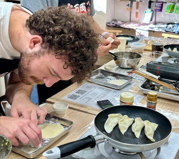 Kyoto: Ramen, Gyoza, and Onigiri Cooking Class - Kyoto ramen lessons: broth first, noodles later