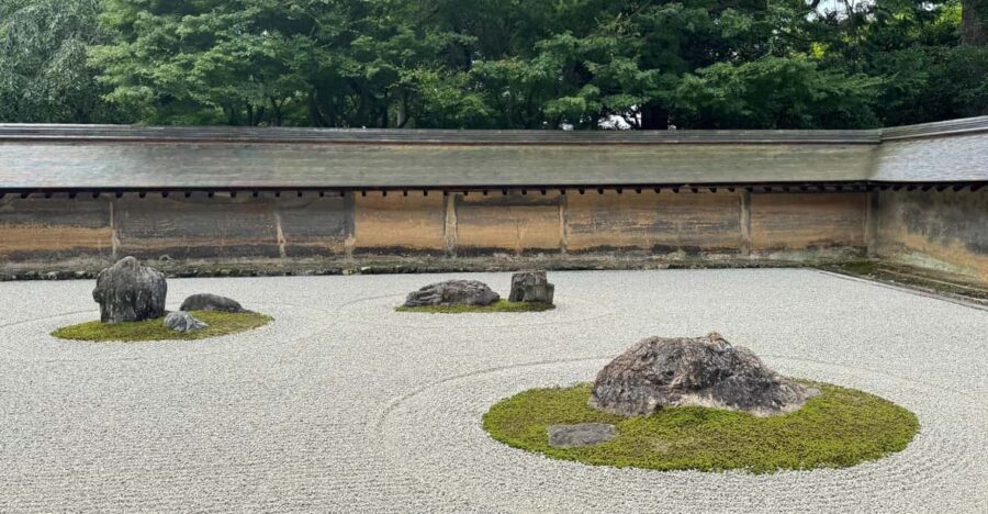 Kyoto: Ryōan-ji, Greatest Zen Garden Guided Tour in 90 Min. - Entering the Temple Grounds: What Your Guide Helps You See