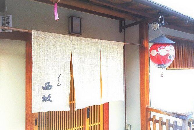 Kyoto Samurai and Geisha Town Private Walking Tour - Price and value at $135.59 per person