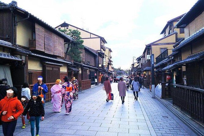 Kyoto Samurai and Geisha Town Private Walking Tour - Nijo Castle: where the shogun stayed when visiting Kyoto