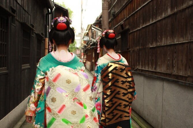 Kyoto Satoyama Cycling with Lunch and English guide - Lunch at Kaeru no Oyado: Homemade Food in a Renovated Old House