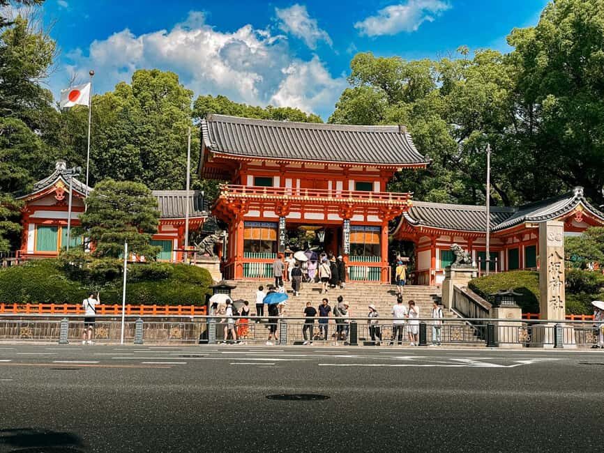 Kyoto: Secrets of Gion – Geisha Culture Walking Tour - Yasaka Shrine: your first clue to Gion’s festival power
