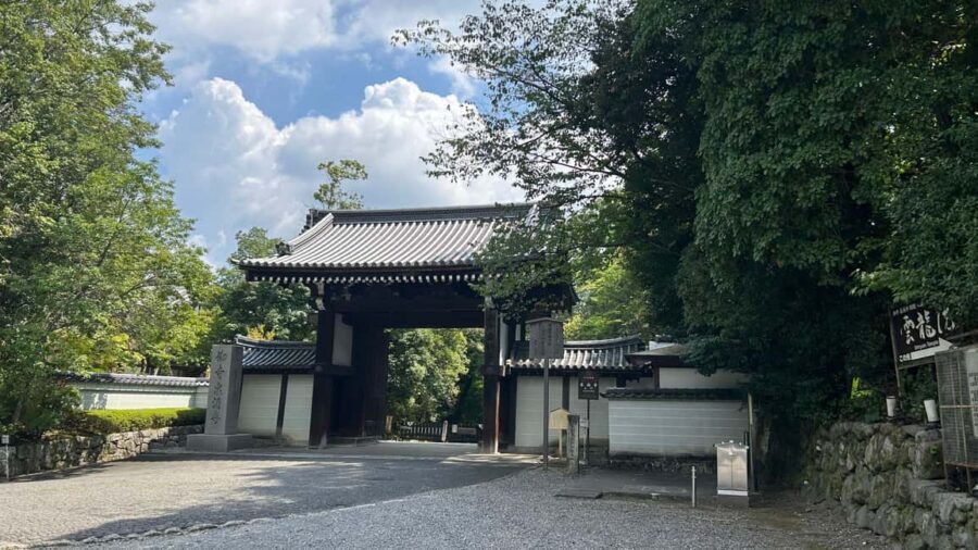Kyoto: Shakyo & Matcha in Historic Temple Garden - Price and value: what $35 covers (and why it feels fair)