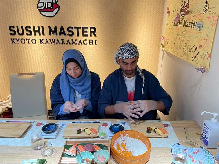 Kyoto: Sushi Making Experience in Kawaramachi - Who this sushi-making class is best for