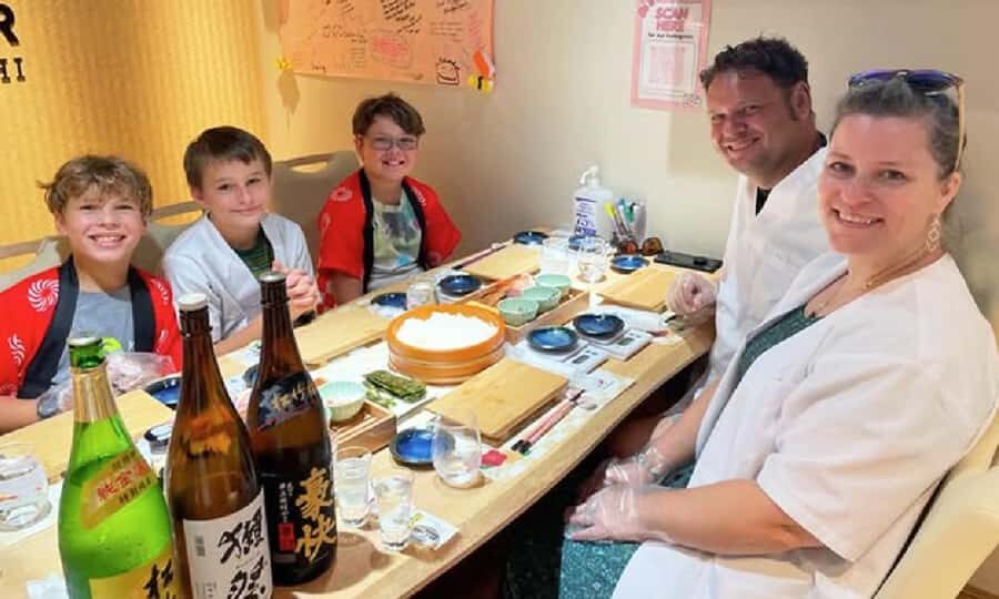 Kyoto: Sushi Making Experience in Kawaramachi - The souvenir gift: small takeaway, big memories