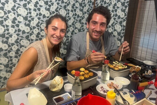 Kyoto Sushi & Takoyaki Cooking Class near Gion and Kiyomizu-dera! - Rolled Sushi with HANA: Technique You Can Actually Repeat
