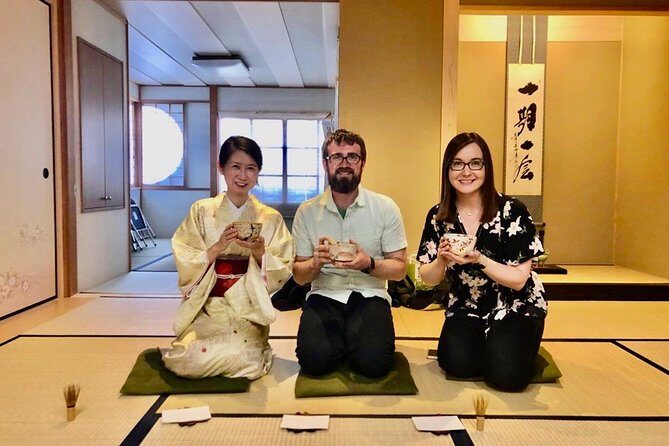Kyoto Tea Ceremony & Kiyomizu-dera Temple Walking Tour - Start at Yasaka Shrine: where Kyoto’s story begins