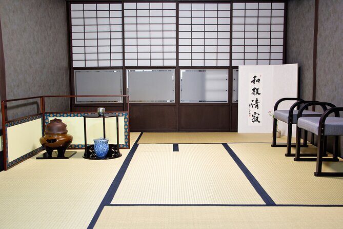 KYOTO Tea Ceremony with kimono near by Imamiya Jinjya Shrine - Inside a Tea Room Used for Three Generations