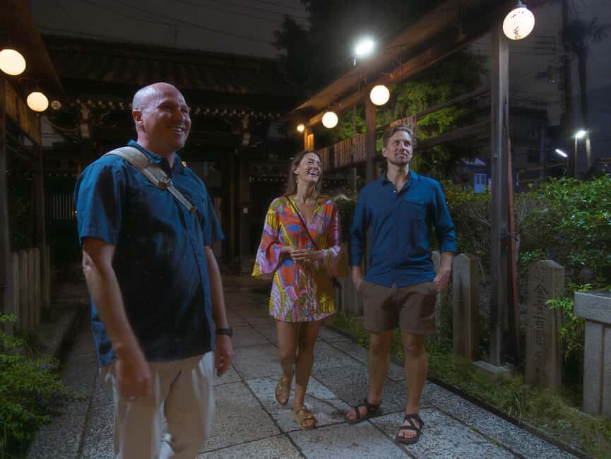 Kyoto: The Geisha Districts of Kyoto Walking Tour - Ninenzaka: walking Kyoto’s famous slopes without losing the story