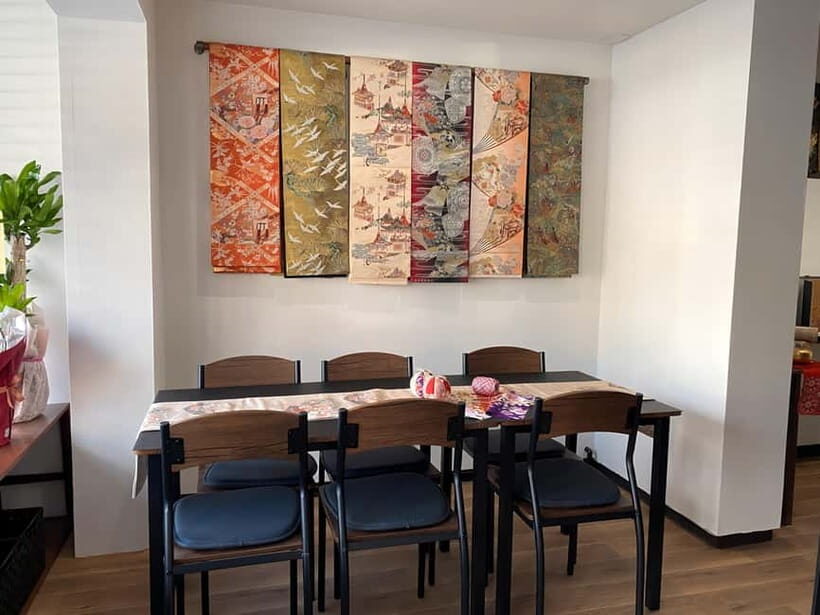 Kyoto: Traditional Kimono Fabric Handicrafts Workshop - Temari 101: making a traditional decoration with almost no stress