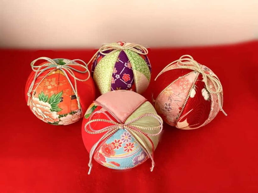 Kyoto: Traditional Kimono Fabric Handicrafts Workshop - Timing and pacing: a relaxed 2-hour break from Kyoto walking