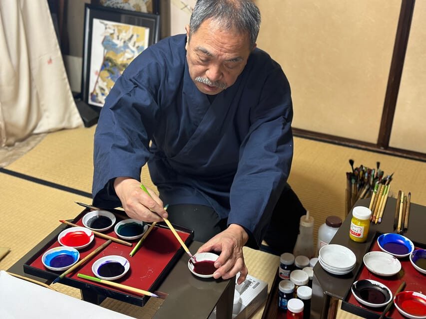 Kyoto: Traditional Yuzen Dyeing Experience - Comfort and Practical Tips: What to Wear and How to Avoid Mishaps