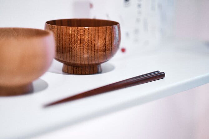 Kyoto Urushi Lacquer Factory Tour and Chopstick Making Experience - Key things I’d plan around
