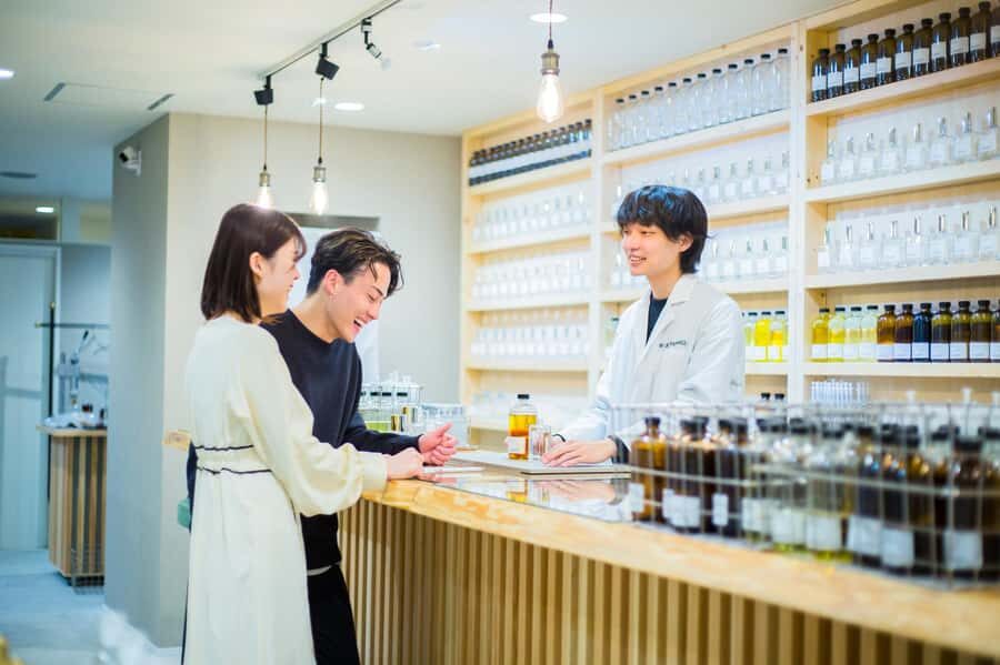 kyoto:Experience creating one-of-a-kind special fragrances - How the fragrance advisor actually helps you