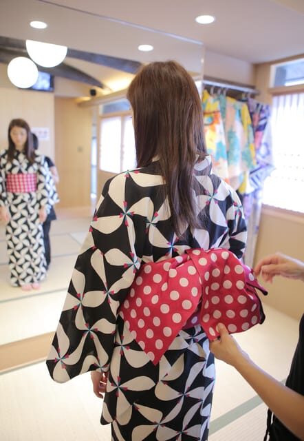Kyoto:Kiyomizu-dera Temple Rent a kimono and ride a rickshaw - Logistics that can make or break your day