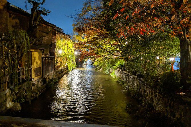 Kyoto’s Exclusive Private Gourmet Night with Local - Kyoto’s Gion and Pontocho at night: why a guide matters