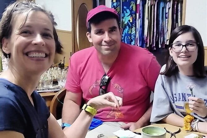 Let's make Japanese accessories with Mizuhiki - Why this mizuhiki class is such a fun Kyoto stop