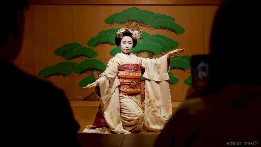 Maiko Dance and Tea Ceremony on a Noh Stage in Kyoto - Key things to know before you go