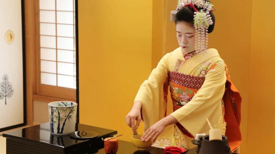 Maiko Dance and Tea Ceremony on a Noh Stage in Kyoto - The Practical Flow: Timing, Shoes, and Where to Be When