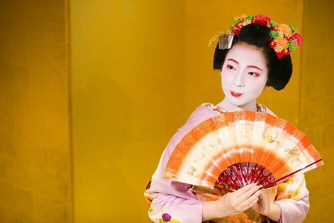 Maiko Night Performance with Kaiseki-style Kyoto cuisine Dinner - After Dinner: Garden Strolls and Traditional Architecture at Night