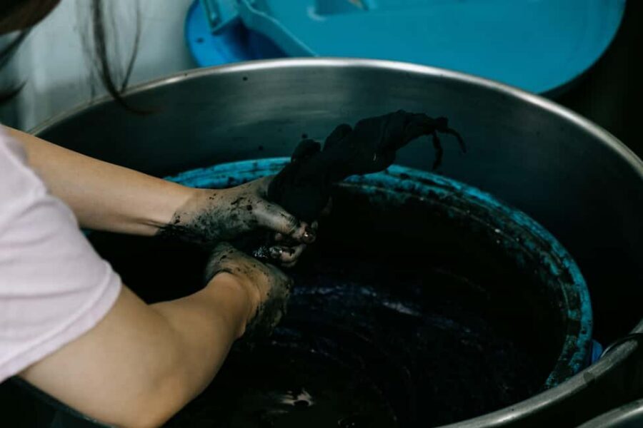 Natural Indigo Dyeing with Local Masters (Private Atelier) - Step into a 300-year-old indigo dye studio in western Kyoto