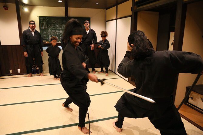 Ninja 1-hour Hands-on Lesson by Japanese master in Kyoto -Entry - Kunai (Dagger) and Shuriken (Ninja Star) Drills: Throwing With Real Form