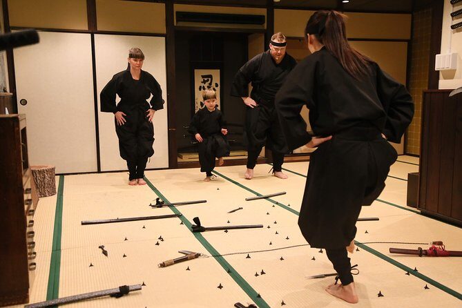Ninja 1-hour Hands-on Lesson by Japanese master in Kyoto -Entry - English Instruction From a Ninja Sensei: Clarity Adds Confidence