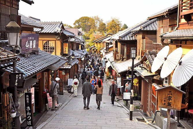 One-Day Tour of Kyoto's Highlights from Osaka/Kyoto - Stop 1: Fushimi Inari Taisha and Its Vermilion Torii Maze