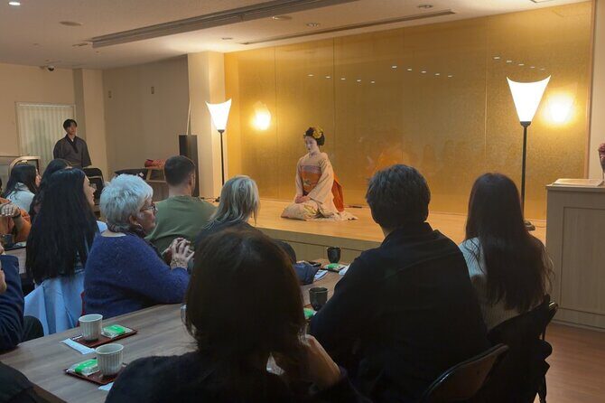 One Hour Geisha Show in Gion Kyoto - Entering the Gion Experience at 4:00 pm: What Happens Once You Arrive
